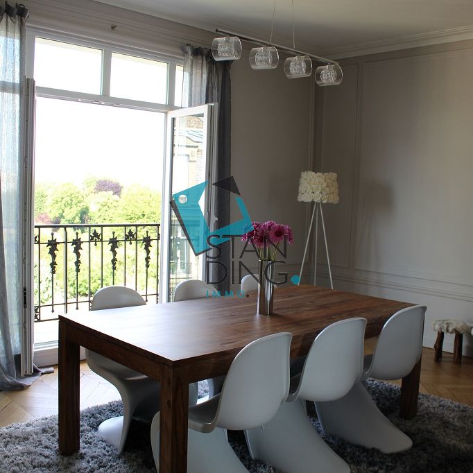 à 50 m de l'arrêt tramway botanique et 1,4 km de ... - Photo 1