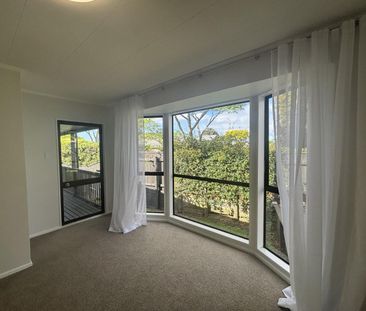 Modern three bedroom home in Springvale - Photo 3