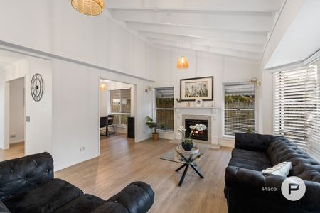 34, Bayside Drive, QLD, Beachmere - Photo 2