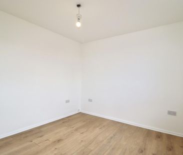 3 bedroom maisonette to rent - Photo 2