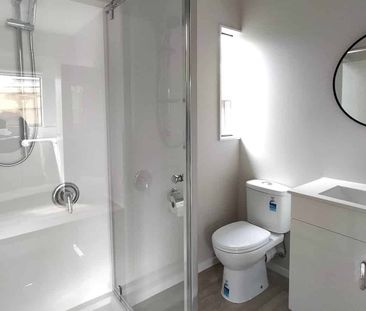 Charming Two-Bedroom unit in Peaceful Neighbour hood - Photo 5