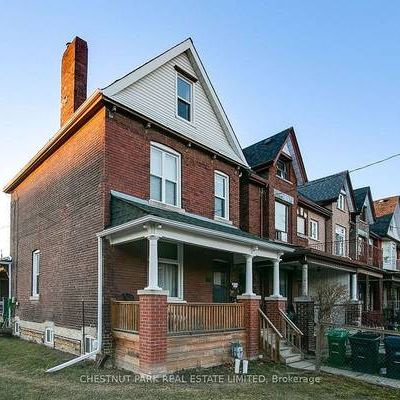 CHARMING 1 BED MAIN LELVEL LITTLE ITALY - Photo 1