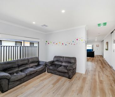 As new family home - ideal locaton - Photo 5