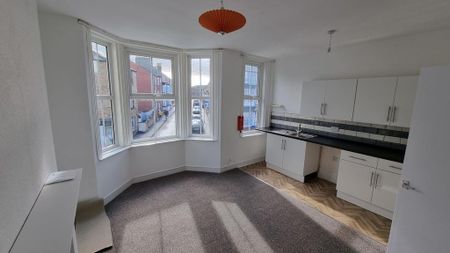 1 bedroom flat to rent - Photo 5