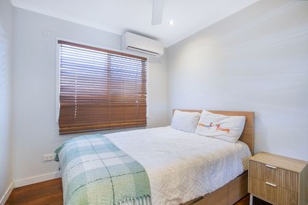 Charming Coastal Family Home Designed for Living and Entertaining - Photo 4