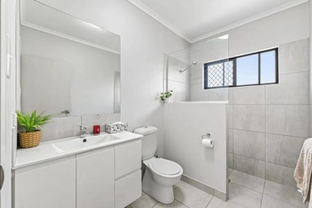 Fresh, Bright & Ready to Move In! - Photo 2