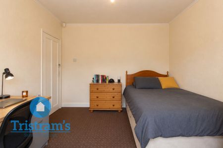 4 bed Shared House for Rent - Photo 2