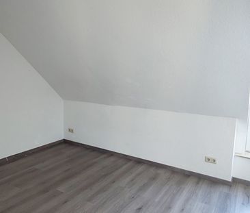 2-Raum-DG-Wohnung mit 2 Balkonen - Foto 2