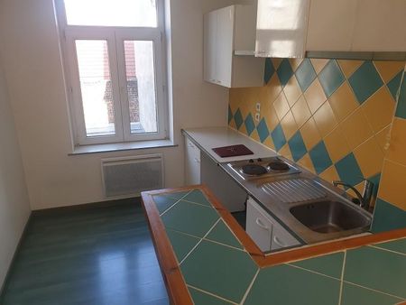 Appartement à Louer à LILLE 590 € - Photo 2