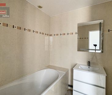 Location Appartement 2 pièces 66m² FONTAINEBLEAU 77300 - Photo 4