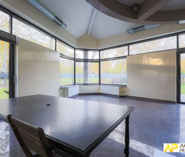Tout savoir sur cette maison dans le quartier Marine, à Maisons-Laf... - Photo 3