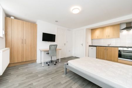 Flat 1, 66 Chapel Lane, Headingley, Leeds - Photo 2