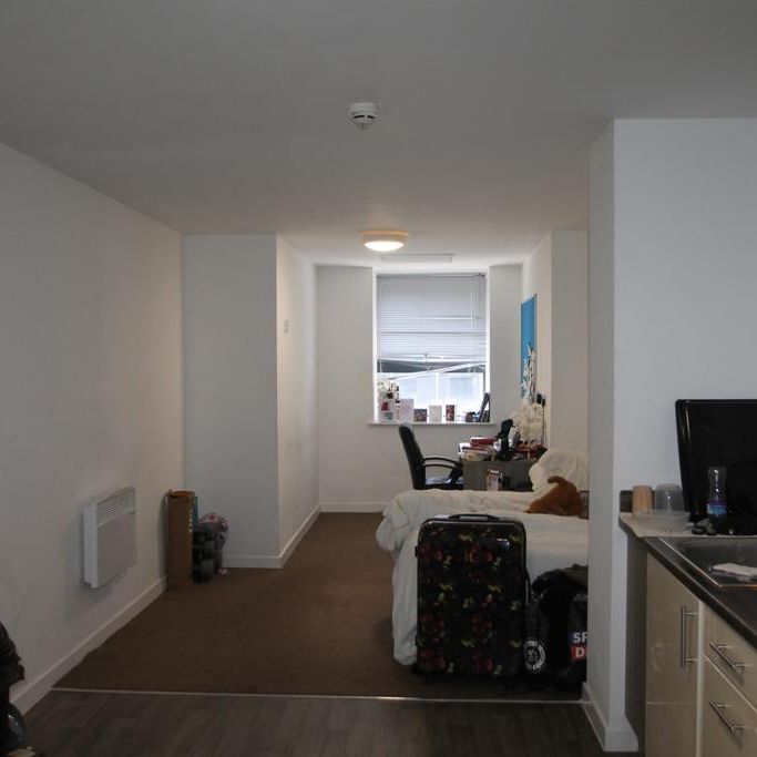 Studio to rent - Photo 1
