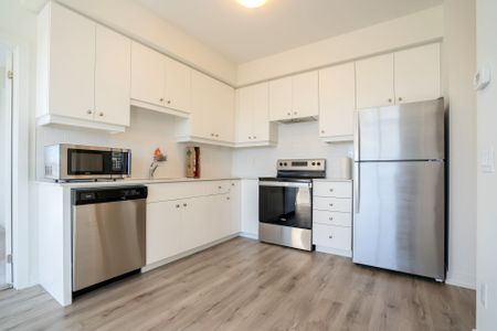 For Lease - 251 Northfield Drive Unit# 322, Waterloo, Ontario - Photo 3