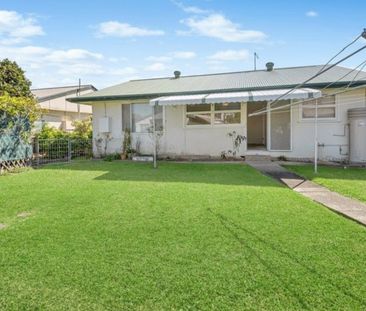 46 Elizabeth Street, Sawtell NSW 2452 - House For Rent | Domain - Photo 5