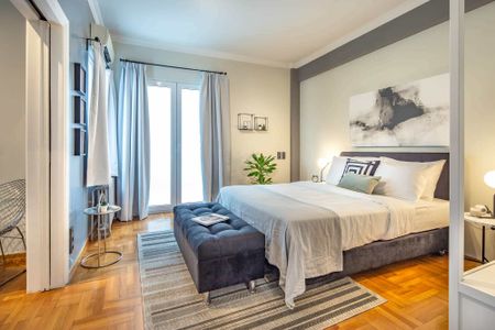 Superb 1BD Apartment in the heart of Kolonaki - Photo 3