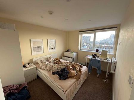 Kisar Court, Salisbury Street, SO15 - Photo 2