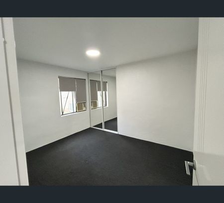 1/32 Garland Street, Victoria Park, WA 6100 - Photo 2