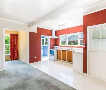 Welcome to 27 Goldsborough Avenue. - Photo 6