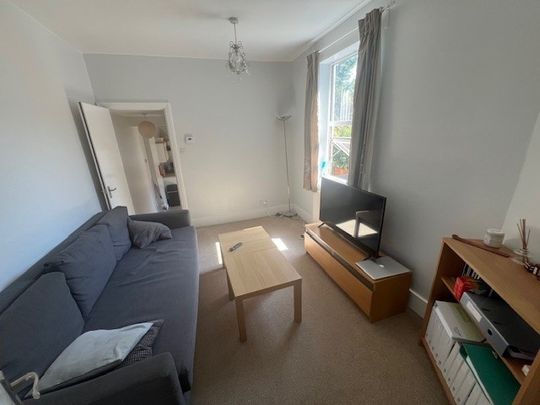 2 Bed Flat, Aldeburgh Street, SE10 - Photo 1