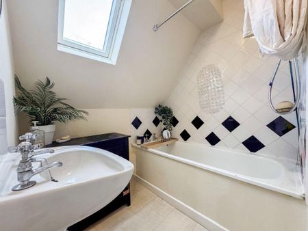 2 bedroom maisonette to rent - Photo 5