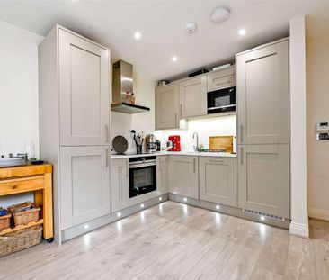 A centrally located two bedroom first floor apartment with private ... - Photo 2