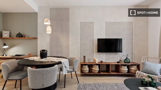 3 room luxury Apartment for rent in Barcelona, Catalonia - Photo 1