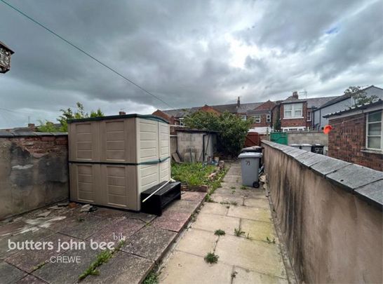 3 bedroom terraced house to rent - Photo 1
