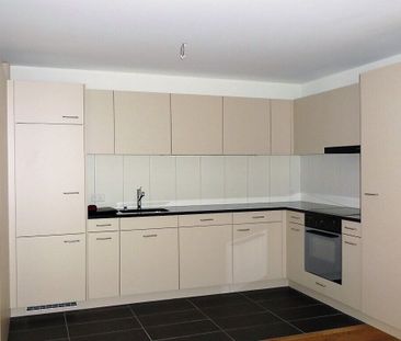 Moderne 3.5 Zimmer-Wohnung in Maienfeld zu vermieten! - Photo 2