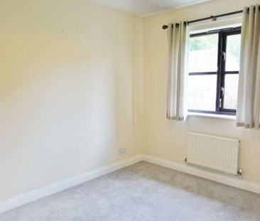 3 bedroom terraced house to rent - Photo 6