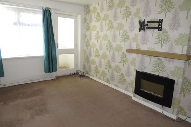 Nursery Lane, HALIFAX - Photo 1