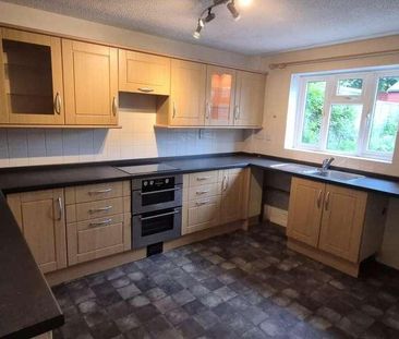 Walnut Tree Close, Wells, BA5 - Photo 2