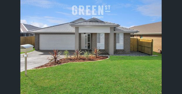 Ideal Modern Family Home - Photo 1