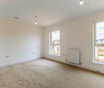 4 bedroom terraced house to rent - Photo 2