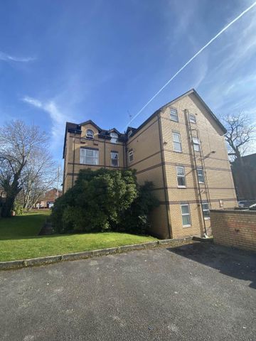 2 bedroom flat to rent - Photo 2