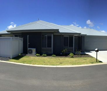 MODERN SECURED UNIT IN SOUTH BUNBURY!! - Photo 2