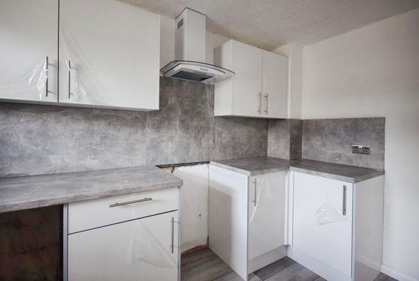 3 bedroom end of terrace house to rent - Photo 1