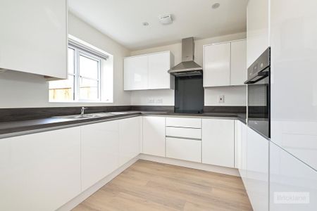 3 bedroom property to rent - Photo 3
