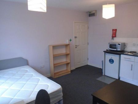 Studio to rent - Photo 4