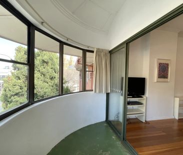 PARTIALLY FURNISHED 1 BEDROOM APARTMENT WITH EXCELLENT LOCATION! - Photo 1