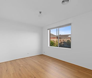 WELCOME TO YOUR NEXT HOME IN LARA - Photo 4