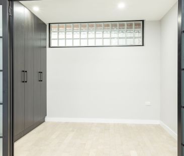 Modern Apartment in the Heart of Erskineville - Photo 2