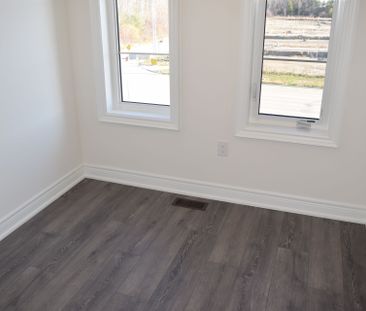 For Lease - 2958 Whites Road, Pickering, Ontario - Photo 2