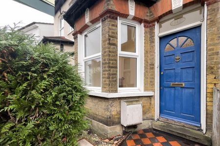 2 bedroom terraced house to rent - Photo 5