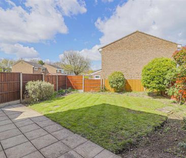 3 bedroom end of terrace house to rent - Photo 5