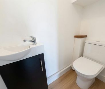 2 bedroom terraced house to rent - Photo 6