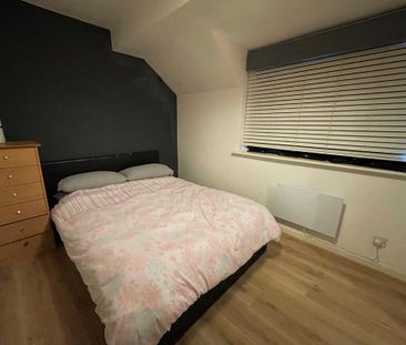 2 bedroom end of terrace house to rent - Photo 6