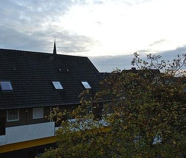 Helle Dachgeschosswohnung mit Balkon, ca. 62,41 m² in Dortmund-Marten zu vermieten! - Photo 1