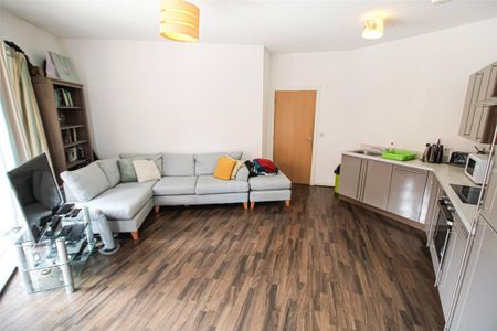 2 bedroom apartment to rent - Photo 2