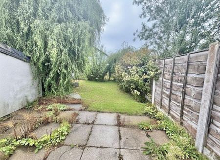 2 bedroom terraced house to rent - Photo 2